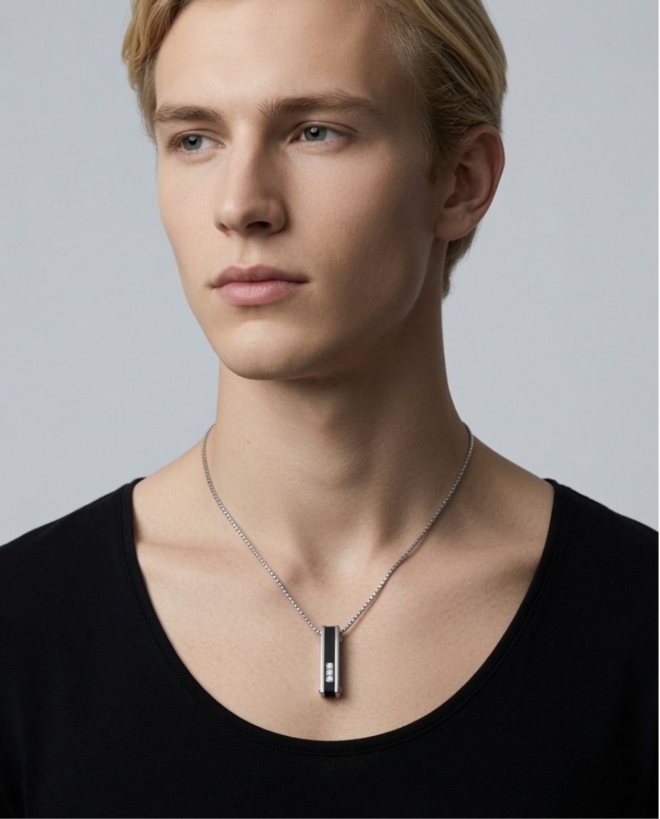 Collana Thysanos